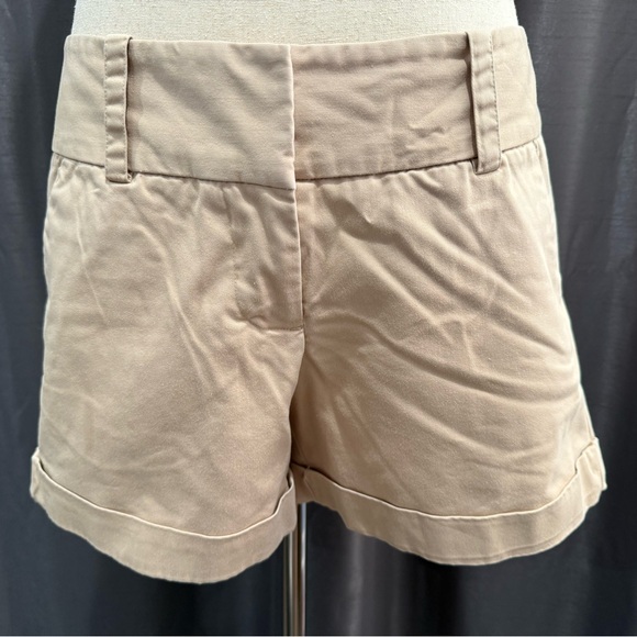Vince Camuto Women's Beige Chic Shorts - Picture 1 of 6